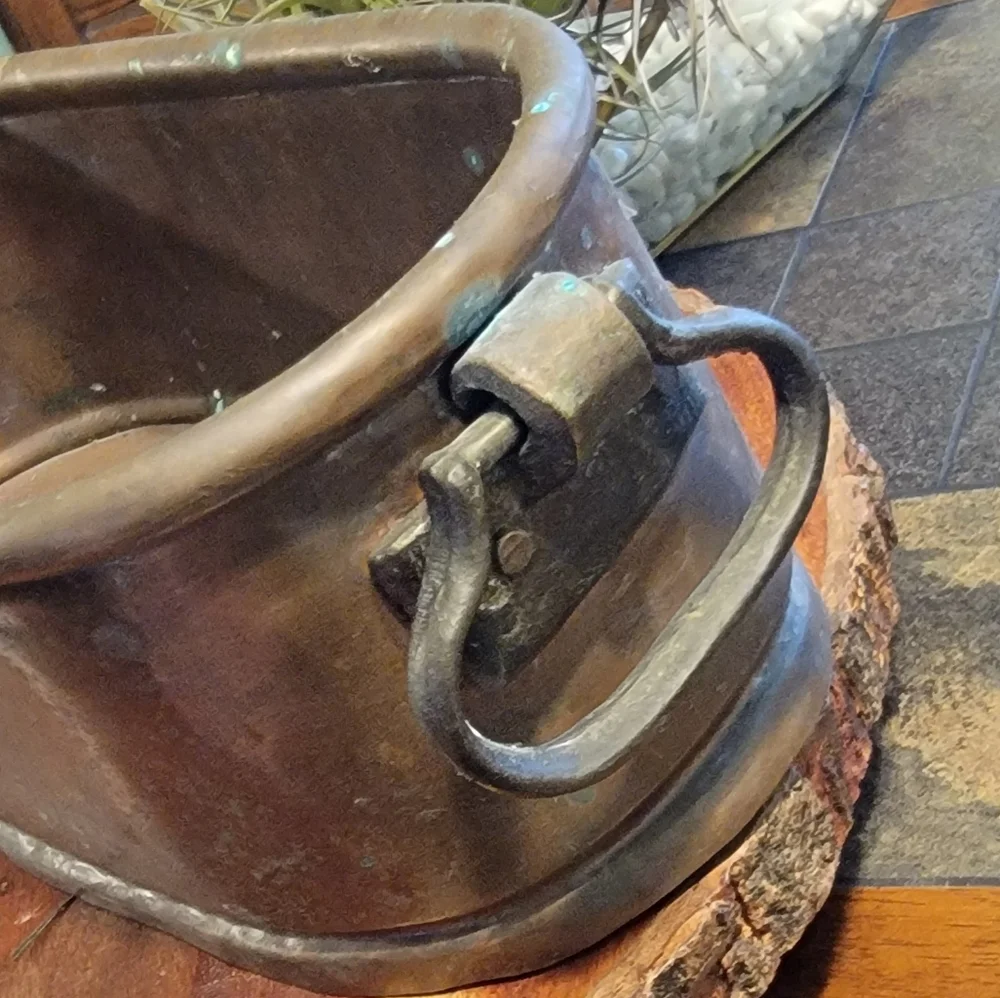 Antique Hand Crafted Copper Cauldron Vessel Tub Planter Cast Hnd Rivited Marked - Picture 3 of 13
